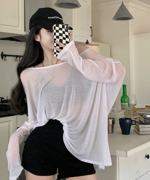 Ritzy（リッツィー）の「オーバーサイズ  オフショルダーボーダーシアー T シャツ（Tシャツ/カットソー・レディース・ブラック×ホワイト/ホワイト/ブラック・M/S）」の21枚目の写真