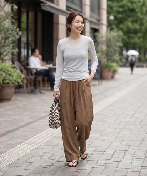 STYLE DELI(スタイルデリ)の「夏に着る極薄シアー長袖カットトップス(Tシャツ/カットソー・レディース・ホワイト/グレー・FREE)」の10枚目の写真