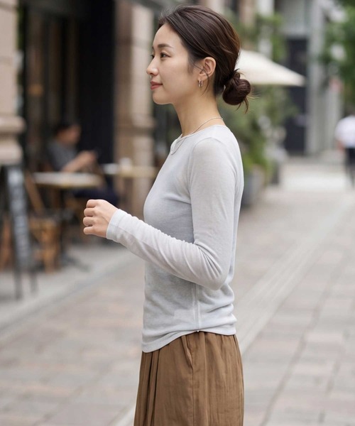 STYLE DELI(スタイルデリ)の「夏に着る極薄シアー長袖カットトップス(Tシャツ/カットソー・レディース・ホワイト/グレー・FREE)」の11枚目の写真