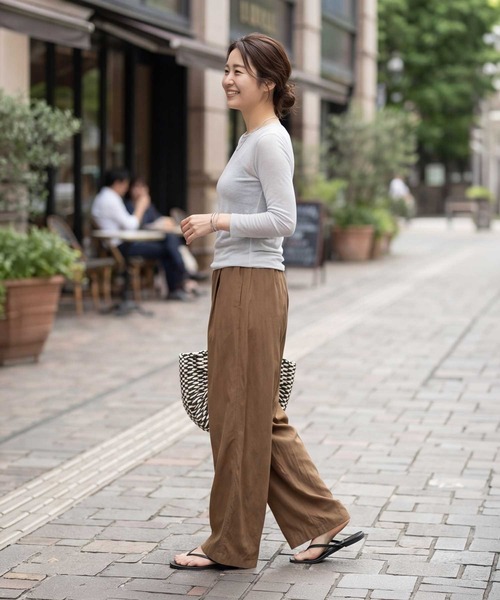 STYLE DELI(スタイルデリ)の「夏に着る極薄シアー長袖カットトップス(Tシャツ/カットソー・レディース・ホワイト/グレー・FREE)」の13枚目の写真