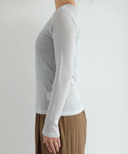 STYLE DELI(スタイルデリ)の「夏に着る極薄シアー長袖カットトップス(Tシャツ/カットソー・レディース・ホワイト/グレー・FREE)」の21枚目の写真