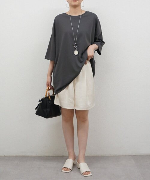 LOUNGEDRESS(ラウンジドレス)の「《着回し/秋まで着られる》オーバーサイズT(Tシャツ/カットソー・レディース・オフホワイト/チャコールグレー/ホワイト系その他・FREE)」の14枚目の写真