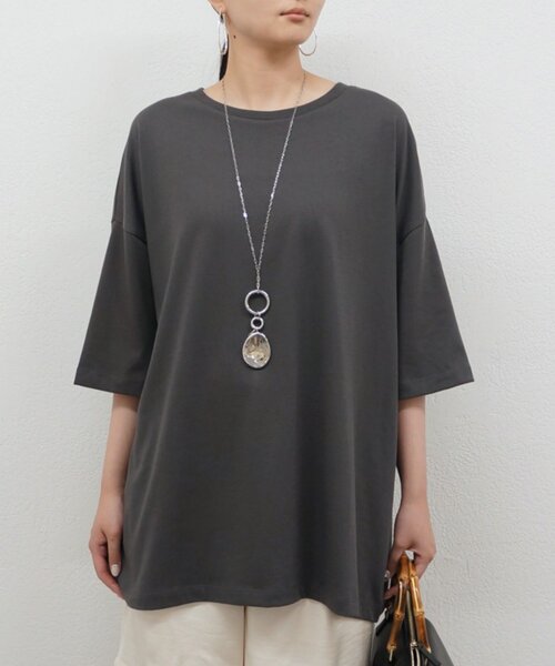 LOUNGEDRESS(ラウンジドレス)の「《着回し/秋まで着られる》オーバーサイズT(Tシャツ/カットソー・レディース・オフホワイト/チャコールグレー/ホワイト系その他・FREE)」の15枚目の写真