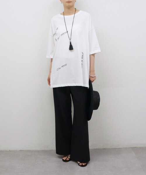 LOUNGEDRESS(ラウンジドレス)の「《着回し/秋まで着られる》オーバーサイズT(Tシャツ/カットソー・レディース・オフホワイト/チャコールグレー/ホワイト系その他・FREE)」の19枚目の写真