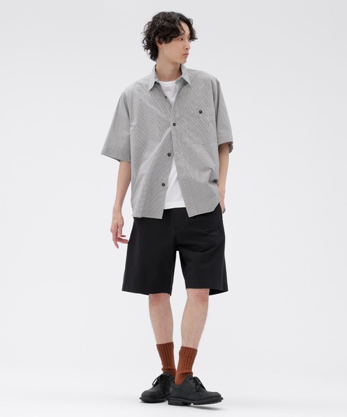MHL.(エムエイチエル)の「LIGHTWEIGHT COTTON NYLON TWILL(その他パンツ・メンズ・ボルドー/ブラック・LARGE/MEDIUM)」の3枚目の写真