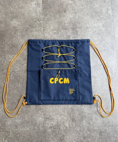 CPCM(シーピーシーエム)の「カラーロゴナップサック(バックパック/リュック・メンズ・ブラック/ネイビー/カーキ/グレー/ブラウン・FREE)」の11枚目の写真