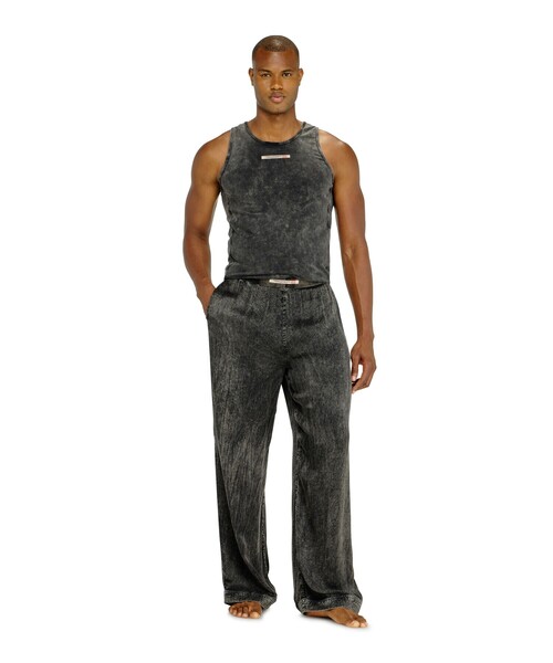 DIESEL(ディーゼル)の「メンズ ロングパンツ ZAYNE-DNM(ルームウェア/パジャマ・メンズ・ブラック系その他・LARGE/X-SMALL/MEDIUM/SMALL/X-LARGE)」の2枚目の写真