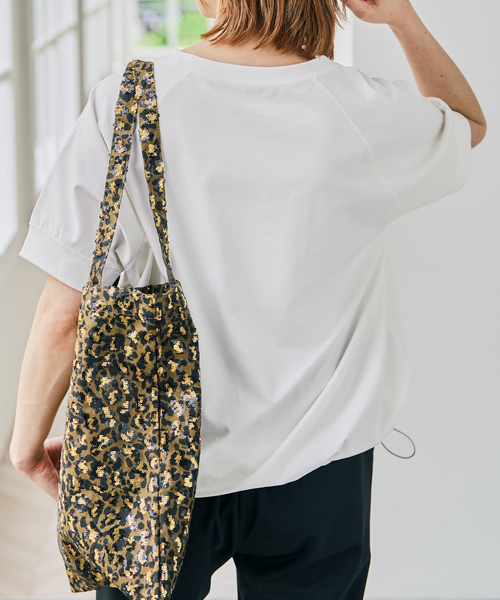 Spick & Span(スピックアンドスパン)の「《WEB限定 / 追加》ニュアンスドロストプルオーバー(Tシャツ/カットソー・レディース・モカ/ホワイト/ブラック・FREE)」の17枚目の写真