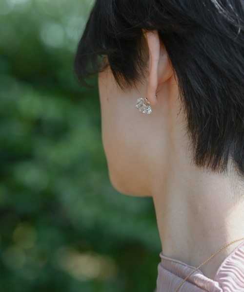 HARIO Lampwork Factory(ハリオランプワークファクトリー)の「ピアス モアレ(ピアス(両耳用)・レディース・クリア・FREE)」の7枚目の写真