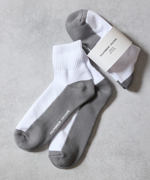 NUMBER (N)INE(ナンバーナイン)の「100% FINE COTTON 2-PACK PLAIN TWO-TONE QUARTER SOCKS / ファイン コットン100% 2パック プレーン ツートーン ショートソックス(ソックス/靴下・メンズ・ホワイト×グレー/ブラック×グレー・25~27cm)」の2枚目の写真