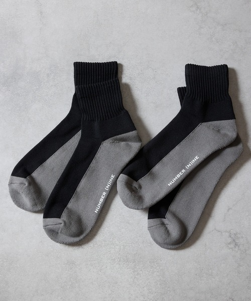 NUMBER (N)INE(ナンバーナイン)の「100% FINE COTTON 2-PACK PLAIN TWO-TONE QUARTER SOCKS / ファイン コットン100% 2パック プレーン ツートーン ショートソックス(ソックス/靴下・メンズ・ホワイト×グレー/ブラック×グレー・25~27cm)」の7枚目の写真