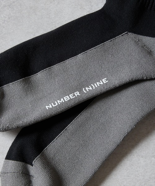 NUMBER (N)INE(ナンバーナイン)の「100% FINE COTTON 2-PACK PLAIN TWO-TONE QUARTER SOCKS / ファイン コットン100% 2パック プレーン ツートーン ショートソックス(ソックス/靴下・メンズ・ホワイト×グレー/ブラック×グレー・25~27cm)」の6枚目の写真