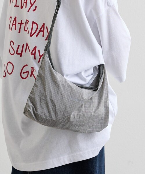 COLONY 2139(コロニートゥーワンスリーナイン)の「【UNISEX】撥水ポケッタブルリフレクターリップショルダー(ショルダーバッグ・メンズ・ブラック/グレー/ホワイト・FREE)」の3枚目の写真