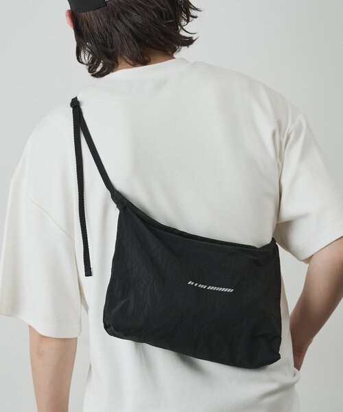 COLONY 2139(コロニートゥーワンスリーナイン)の「【UNISEX】撥水ポケッタブルリフレクターリップショルダー(ショルダーバッグ・メンズ・ブラック/グレー/ホワイト・FREE)」の20枚目の写真