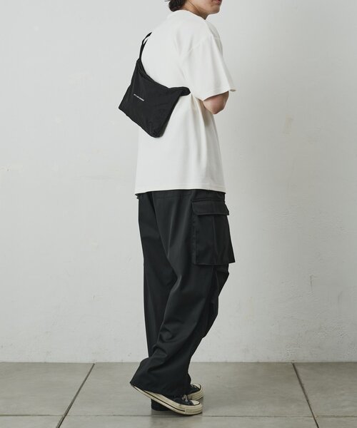 COLONY 2139(コロニートゥーワンスリーナイン)の「【UNISEX】撥水ポケッタブルリフレクターリップショルダー(ショルダーバッグ・メンズ・ブラック/グレー/ホワイト・FREE)」の22枚目の写真