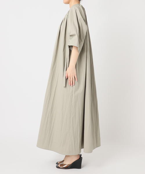 CITYSHOP（シティーショップ）の「GATHER SLEEVE DRESS：ワンピース（ワンピース・レディース・ベージュ/ブラック・36/38）」の16枚目の写真