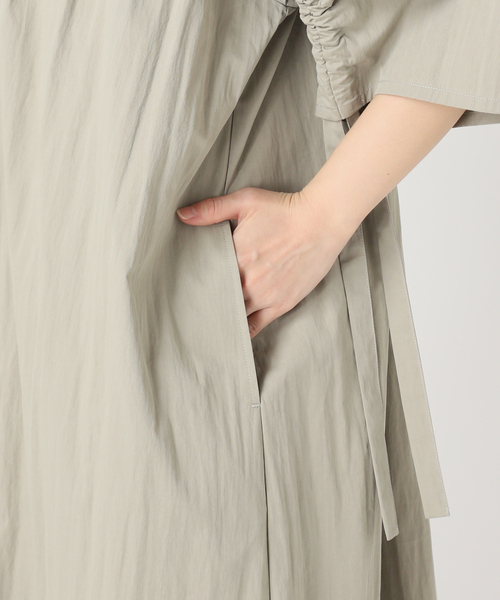 CITYSHOP（シティーショップ）の「GATHER SLEEVE DRESS：ワンピース（ワンピース・レディース・ベージュ/ブラック・36/38）」の21枚目の写真