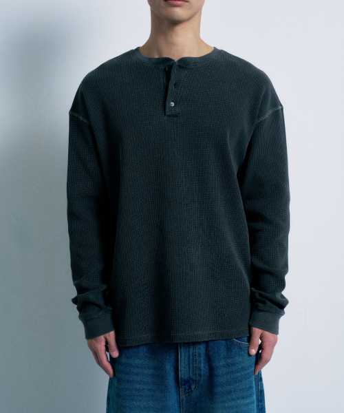 FERNOV(ペルノブ)の「ウォッシュドワッフルヘンリーネックチャコール(Tシャツ/カットソー・メンズ・その他・2/1/3)」の3枚目の写真