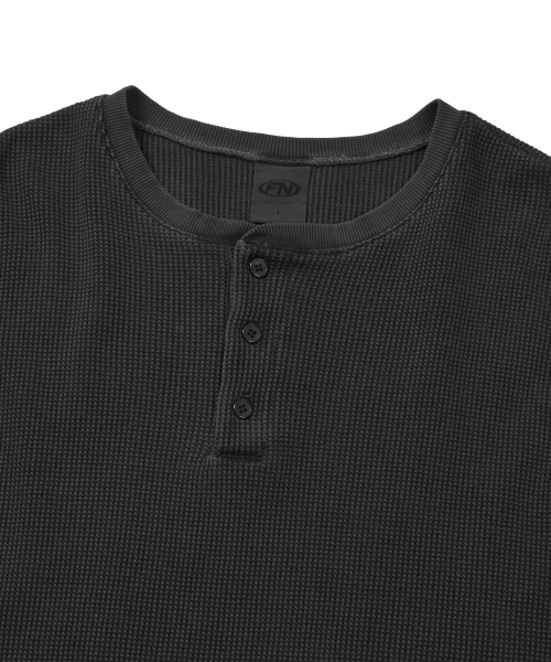 FERNOV(ペルノブ)の「ウォッシュドワッフルヘンリーネックチャコール(Tシャツ/カットソー・メンズ・その他・2/1/3)」の8枚目の写真