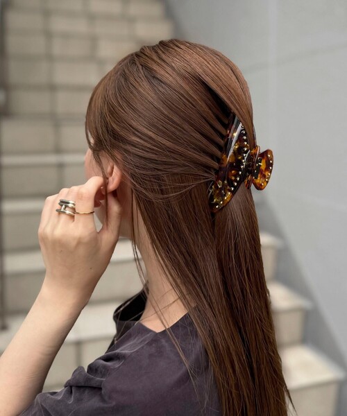 NOLLEY’S(ノーリーズ)の「NOLLEYSスタッズクリップL(バレッタ/ヘアクリップ・レディース・ベージュ系その他/チャコールグレー・FREE)」の3枚目の写真