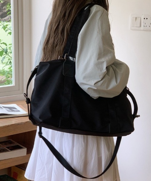 yuue' ( wear )(ユーイ)の「2WAY大容量ナイロントートバッグ/ママバッグ/旅行バッグ/A4サイズ対応(ショルダーバッグ・レディース・ブラック/アイボリー・FREE)」の12枚目の写真