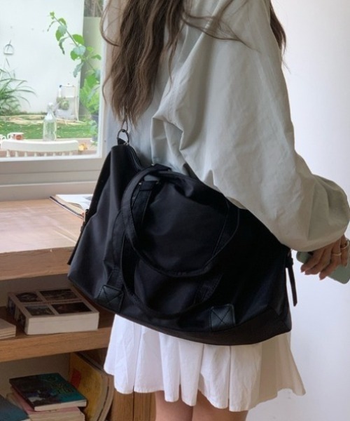 yuue' ( wear )(ユーイ)の「2WAY大容量ナイロントートバッグ/ママバッグ/旅行バッグ/A4サイズ対応(ショルダーバッグ・レディース・ブラック/アイボリー・FREE)」の14枚目の写真