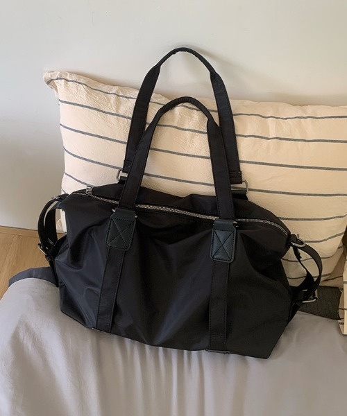 yuue' ( wear )(ユーイ)の「2WAY大容量ナイロントートバッグ/ママバッグ/旅行バッグ/A4サイズ対応(ショルダーバッグ・レディース・ブラック/アイボリー・FREE)」の9枚目の写真