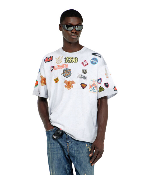 DIESEL(ディーゼル)の「メンズ Tシャツ T-BOXT-AA6(Tシャツ/カットソー・メンズ・ホワイト系その他・MEDIUM/XXX-LARGE/XX-LARGE/X-LARGE/SMALL/X-SMALL/LARGE)」の1枚目の写真