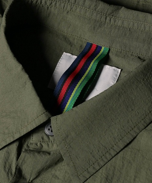 PS Paul Smith(ピーエスポールスミス)の「ガーメントダイ ナイロン カジュアルシャツ / 262714 EXSH01(シャツ/ブラウス・メンズ・ボルドー/ブルー/オリーブ・MEDIUM/LARGE/X-LARGE)」の17枚目の写真
