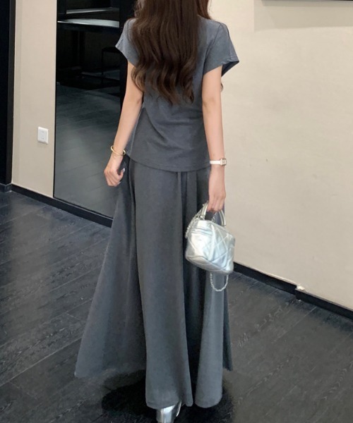 Aelina(エリナ)の「トップス+スカートセットアップ(セットアップ・レディース・ブラック/グレー・FREE)」の7枚目の写真