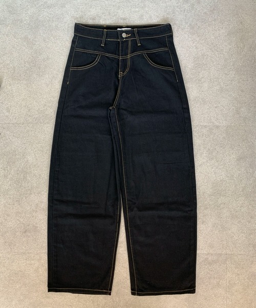 Teem Store(チームストア)の「スターモチーフバックプリントワイドデニム(デニムパンツ・レディース・ブラック・L/M)」の2枚目の写真