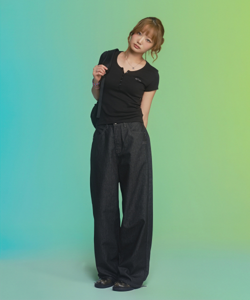 ASON(アズオン)の「EVER BUTTON TEE / BLACK(Tシャツ/カットソー・レディース・その他・FREE)」の11枚目の写真