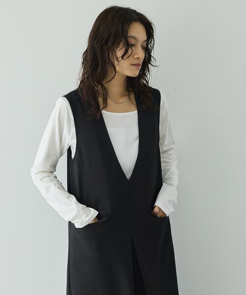 GARAGE OF GOOD CLOTHING(ガレージオブグッドクロージング)の「ムジ深Vネックタックジャンパースカート(ジャンパースカート・レディース・ブラック・36/38)」の8枚目の写真
