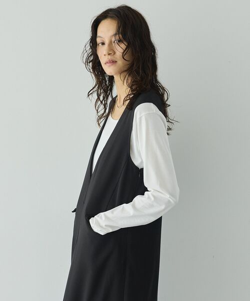 GARAGE OF GOOD CLOTHING(ガレージオブグッドクロージング)の「ムジ深Vネックタックジャンパースカート(ジャンパースカート・レディース・ブラック・36/38)」の9枚目の写真