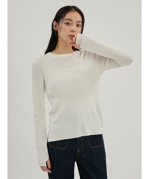 Mila Owen(ミラオーウェン)の「指サッククルーネックニット(ニット/セーター・レディース・ブラック/グレー/ボルドー/イエロー/アイボリー/ホワイト/ブラウン・1/0)」の1枚目の写真
