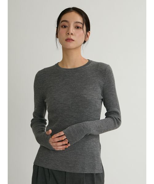 Mila Owen(ミラオーウェン)の「指サッククルーネックニット(ニット/セーター・レディース・ブラック/グレー/ボルドー/イエロー/アイボリー/ホワイト/ブラウン・1/0)」の10枚目の写真