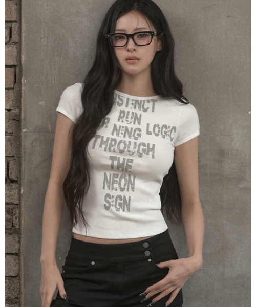 KHAKIPOINT(カーキポイント)の「Instinct Graphic Top (ivory)(Tシャツ/カットソー・レディース・その他・FREE)」の1枚目の写真