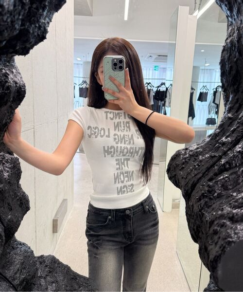 KHAKIPOINT(カーキポイント)の「Instinct Graphic Top (ivory)(Tシャツ/カットソー・レディース・その他・FREE)」の2枚目の写真