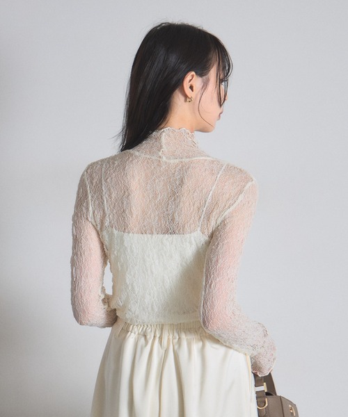 &. NOSTALGIA（アンドドットノスタルジア）の「ストレッチレースハイネックプルオーバー（Tシャツ/カットソー・レディース・ブラック/オフホワイト/グレイッシュベージュ・FREE）」の10枚目の写真