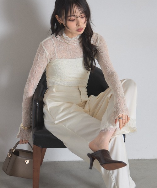 &. NOSTALGIA（アンドドットノスタルジア）の「ストレッチレースハイネックプルオーバー（Tシャツ/カットソー・レディース・ブラック/オフホワイト/グレイッシュベージュ・FREE）」の11枚目の写真