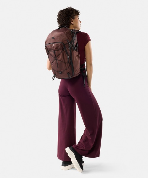 Matador(マタドール)の「Matador/マタドール 24L Adventure Pack/24L アドベンチャーパック(バックパック/リュック・メンズ・ワインレッド/ブラック/ダークグリーン・FREE)」の12枚目の写真