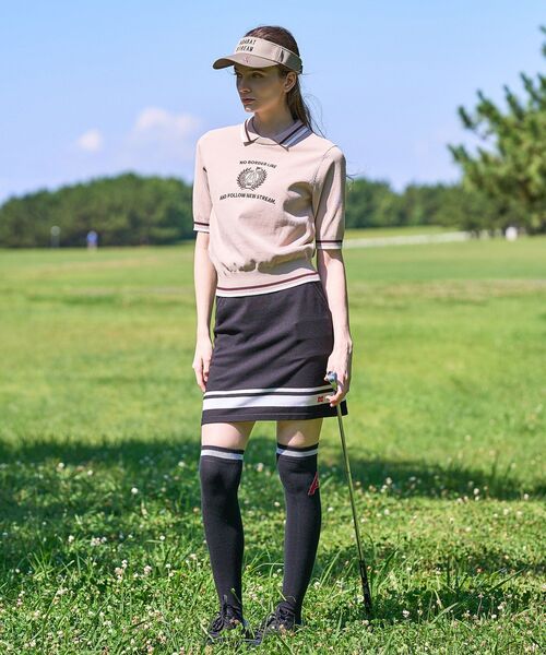 ADABAT STREAM（アダバットストリーム）の「エンブレムスキッパーニットポロシャツ（ニット/セーター・レディース・ベージュ/ブラック/ホワイト・40/38/42）」の6枚目の写真