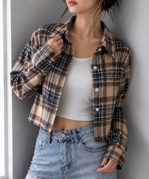 meJane(ミージェーン)の「マドラスチェック クロップド丈ネルシャツ(シャツ/ブラウス・レディース・ブラウン系/ネイビー系・FREE)」の2枚目の写真