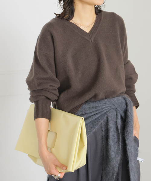 JOURNAL STANDARD(ジャーナルスタンダード)の「MUSIC Vネックプルオーバー(ニット/セーター・レディース・ブラウン/ホワイト/ピンク系その他・FREE)」の3枚目の写真