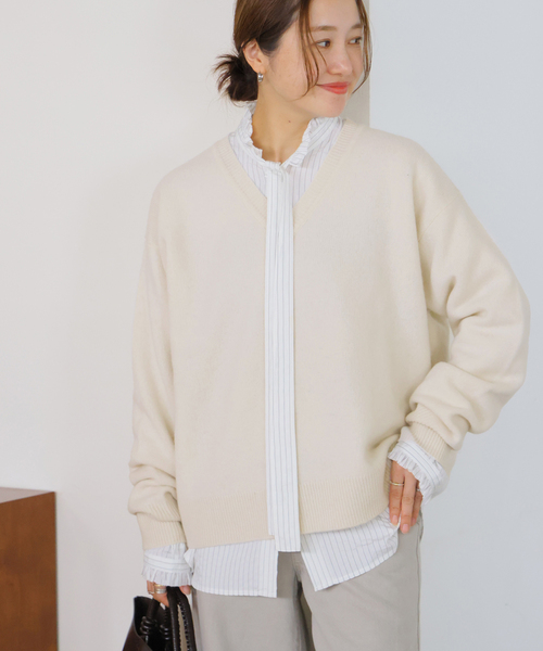 JOURNAL STANDARD(ジャーナルスタンダード)の「MUSIC Vネックプルオーバー(ニット/セーター・レディース・ブラウン/ホワイト/ピンク系その他・FREE)」の4枚目の写真