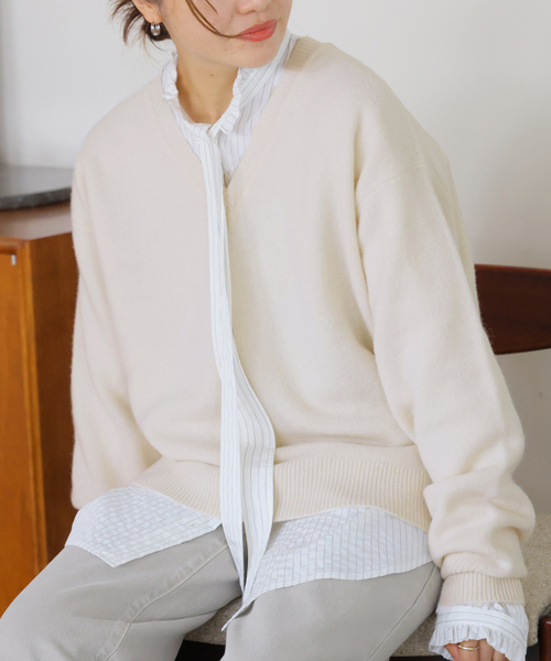 JOURNAL STANDARD(ジャーナルスタンダード)の「MUSIC Vネックプルオーバー(ニット/セーター・レディース・ブラウン/ホワイト/ピンク系その他・FREE)」の8枚目の写真