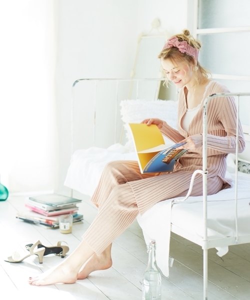 Chico(チコ)の「リブニットパンツ(その他パンツ・レディース・ライトグレー/ピンクベージュ・FREE)」の1枚目の写真