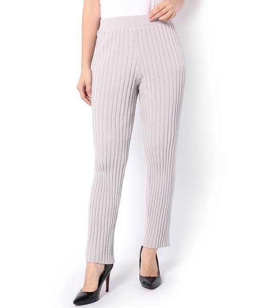 Chico(チコ)の「リブニットパンツ(その他パンツ・レディース・ライトグレー/ピンクベージュ・FREE)」の2枚目の写真