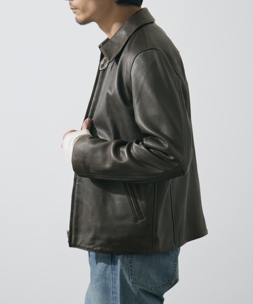 YLEVE(イレーヴ)の「【YLEVE/イレーヴ】SHEEP AVIATOR LEATHER JACKET(ブルゾン・メンズ・ダークブラウン・4)」の7枚目の写真