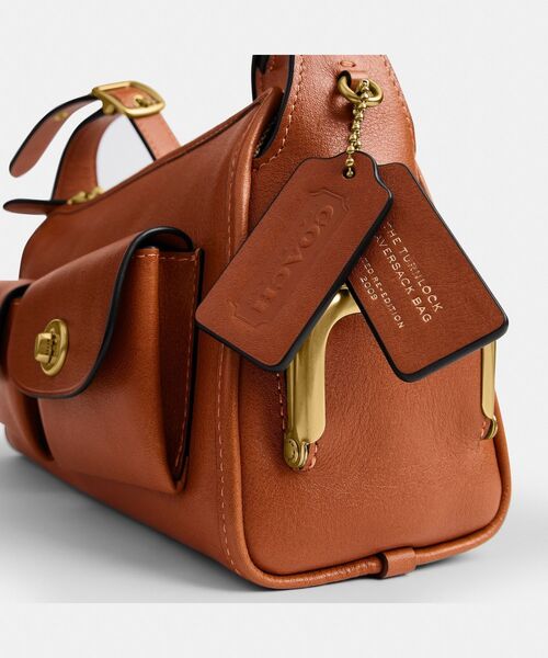 COACH（コーチ）の「ターンロック ハバーサック バッグ 27（ショルダーバッグ・レディース・ブラウン系その他・ONE）」の3枚目の写真